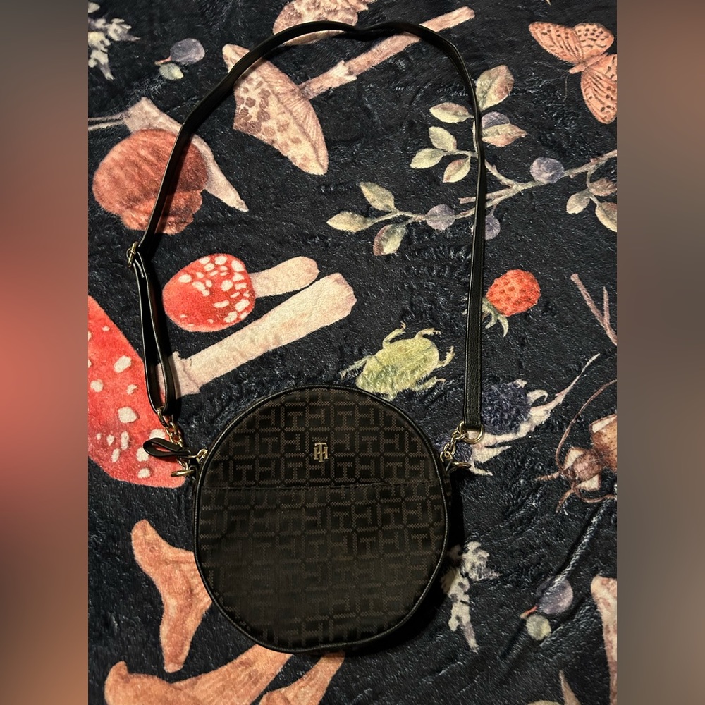 Tommy Hilfiger crossbody bag
